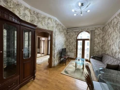 İcarə köhnə tikili 2 otaqlı 52 m²,  28 May m.-3