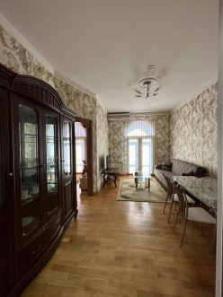 İcarə köhnə tikili 2 otaqlı 52 m²,  28 May m.-4