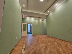 Satılır obyekt 3100 m²,  Elmlər Akademiyası m.-8