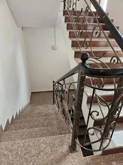 Satılır obyekt 3100 m²,  Elmlər Akademiyası m.-3