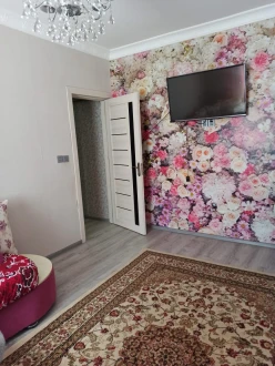 Satılır ev/villa 3 otaqlı 60 m², İnşaatçılar m.-8