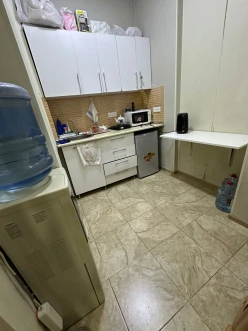 İcarə ofis 6 otaqlı 140 m²,  20 yanvar m.-6