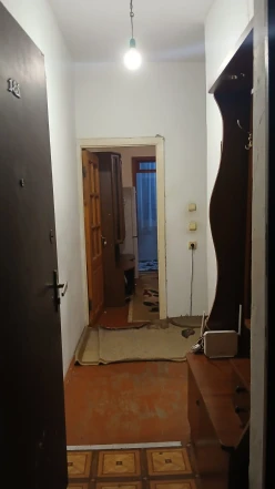 Satılır köhnə tikili 2 otaqlı 37 m²,  Buzovna-2