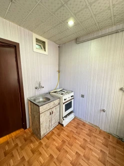 Satılır köhnə tikili 2 otaqlı 47 m², Elmlər Akademiyası m.-8