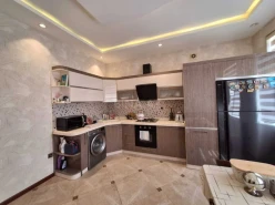 Satılır ev/villa 7 otaqlı 300 m², Azadlıq prospekti m.-8