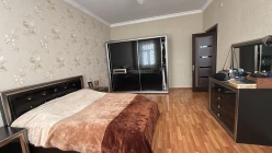 Satılır ev/villa 7 otaqlı 300 m², Azadlıq prospekti m.-3