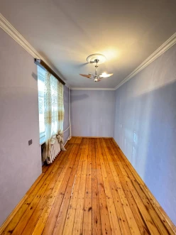 Satılır köhnə tikili 2 otaqlı 47 m², Elmlər Akademiyası m.-5