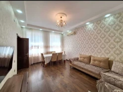 Satılır ev/villa 7 otaqlı 300 m², Azadlıq prospekti m.-2