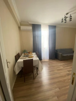 İcarə yeni tikili 2 otaqlı 60 m²,  İnşaatçılar m.-6