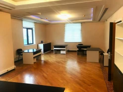 İcarə ofis 6 otaqlı 250 m², 28 May m.-2