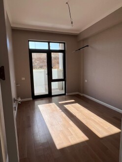 Satılır yeni tikili 2 otaqlı 50 m²,  İnşaatçılar m.-5