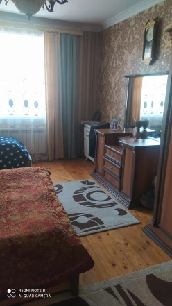 Satılır köhnə tikili 6 otaqlı 200 m², Azadlıq prospekti m.-7