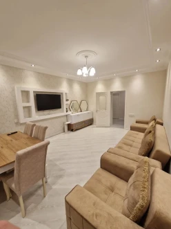 İcarə yeni tikili 2 otaqlı 98 m²,  28 May m.-4