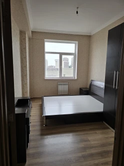 İcarə yeni tikili 3 otaqlı 80 m², İnşaatçılar m.-2