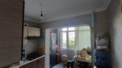 Satılır köhnə tikili 3 otaqlı 85 m², İnşaatçılar m.-4 Satılır köhnə tikili 3 otaqlı 85 m², İnşaatçılar m.-4