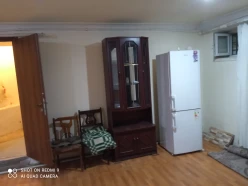 İcarə köhnə tikili 2 otaqlı 80 m², Yasamal r.-5