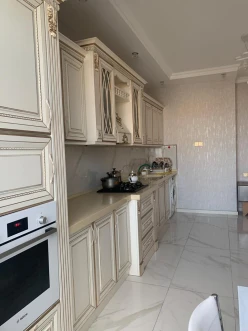 Satılır yeni tikili 3 otaqlı 141 m², İnşaatçılar m.-12