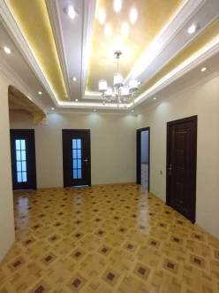 Satılır yeni tikili 4 otaqlı 147 m², İnşaatçılar m.-15