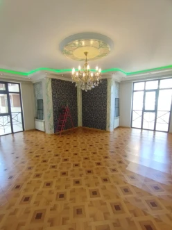 Satılır yeni tikili 4 otaqlı 147 m², İnşaatçılar m.-23