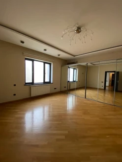 Satılır ev/villa 7 otaqlı 350 m², Bakıxanov q.-29