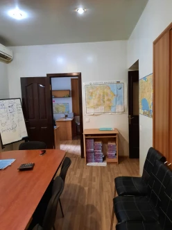 İcarə ofis 3 otaqlı 47 m², İçəri Şəhər m.-10
