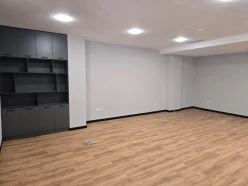İcarə ofis 8 otaqlı 190 m²,  Şah İsmayıl Xətai m.-11