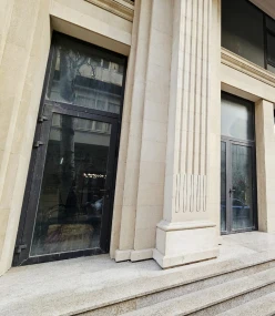 Возле станции метро Сахил сдаётся в аренду помещение, 20 м² – Продаётся