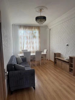 Satılır yeni tikili 2 otaqlı 60 m²,  İnşaatçılar m.-3