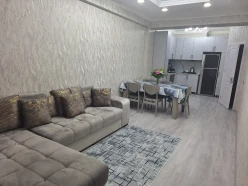 Satılır yeni tikili 2 otaqlı 76.7 m², İnşaatçılar m.