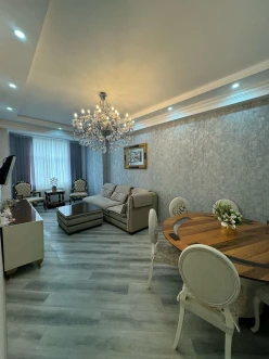 Satılır yeni tikili 3 otaqlı 123 m²,  Qara Qarayev m.