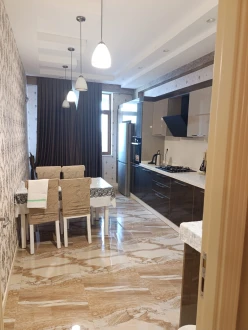 İcarə yeni tikili 3 otaqlı 115 m²,  İnşaatçılar m.-9