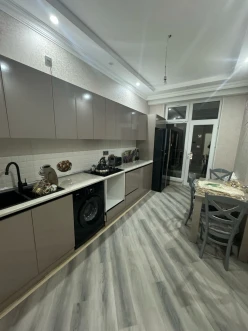 Satılır yeni tikili 3 otaqlı 123 m²,  Qara Qarayev m.-2