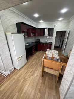 İcarə köhnə tikili 2 otaqlı 65 m², İnşaatçılar m.-10