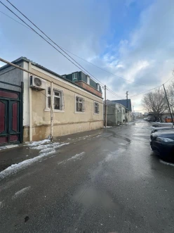 Satılır ev/villa 4 otaqlı 140 m², İnşaatçılar m.-8 Satılır ev/villa 4 otaqlı 140 m², İnşaatçılar m.-8