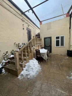 Satılır ev/villa 4 otaqlı 140 m², İnşaatçılar m.-5 Satılır ev/villa 4 otaqlı 140 m², İnşaatçılar m.-5