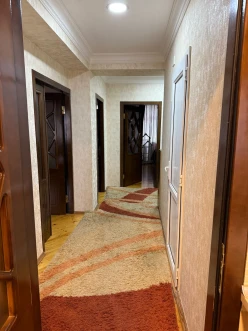 Satılır yeni tikili 4 otaqlı 140 m², İnşaatçılar m.-13 Satılır yeni tikili 4 otaqlı 140 m², İnşaatçılar m.-13