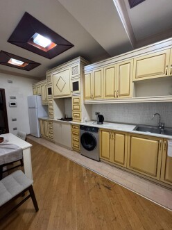 İcarə yeni tikili 3 otaqlı 120 m²,  Nizami m.-12