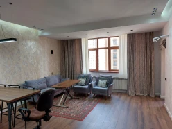 İcarə yeni tikili 2 otaqlı 75 m², Yasamal q.-5