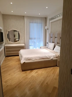 İcarə yeni tikili 3 otaqlı 150 m²,  28 May m.-9