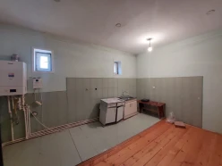 Satılır ev/villa 4 otaqlı 200 m², Binə q.-13