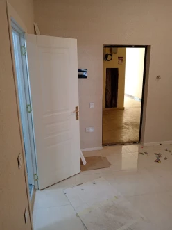 Satılır yeni tikili 1 otaqlı 67 m², Saray q.-6