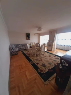 Satılır köhnə tikili 5 otaqlı 130 m²,  İnşaatçılar m.-5