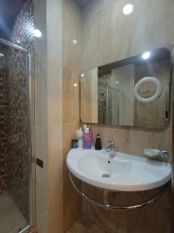 Satılır yeni tikili 3 otaqlı 90 m², İnşaatçılar m.-2