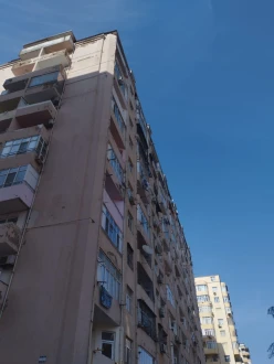 Satılır yeni tikili 2 otaqlı 65 m², İnşaatçılar m.-6