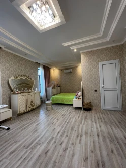 Satılır ev/villa 7 otaqlı 500 m², Bakıxanov q.-38