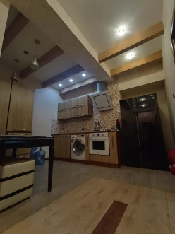 Satılır yeni tikili 3 otaqlı 90 m², İnşaatçılar m.-11