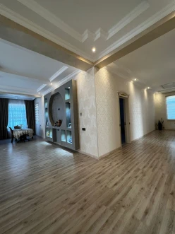 Satılır ev/villa 7 otaqlı 500 m², Bakıxanov q.-33