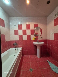 Satılır yeni tikili 3 otaqlı 135 m²,  İnşaatçılar m.-7