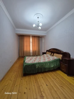 Satılır yeni tikili 3 otaqlı 135 m²,  İnşaatçılar m.-2