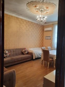 Satılır köhnə tikili 3 otaqlı 70 m², Badamdar q.-2